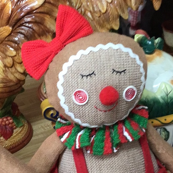 Gingerbread couple Sitting at 13 inches tall new for this holiday season❤️❤️ - Picture 3 of 5